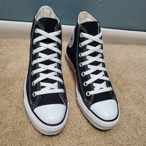Converse hi top black and white sz 5 men's w sz 7